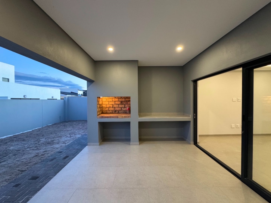 4 Bedroom Property for Sale in Sandown Western Cape